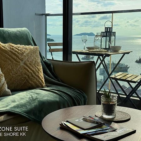 The Shore Cbd Kota Kinabalu By Laxzone Suite Exterior foto