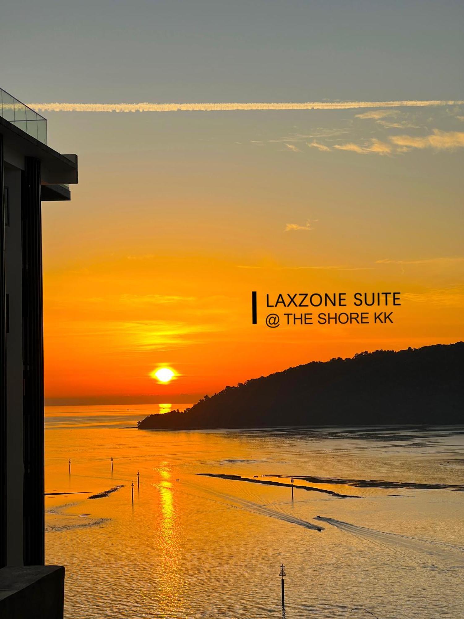 The Shore Cbd Kota Kinabalu By Laxzone Suite Exterior foto