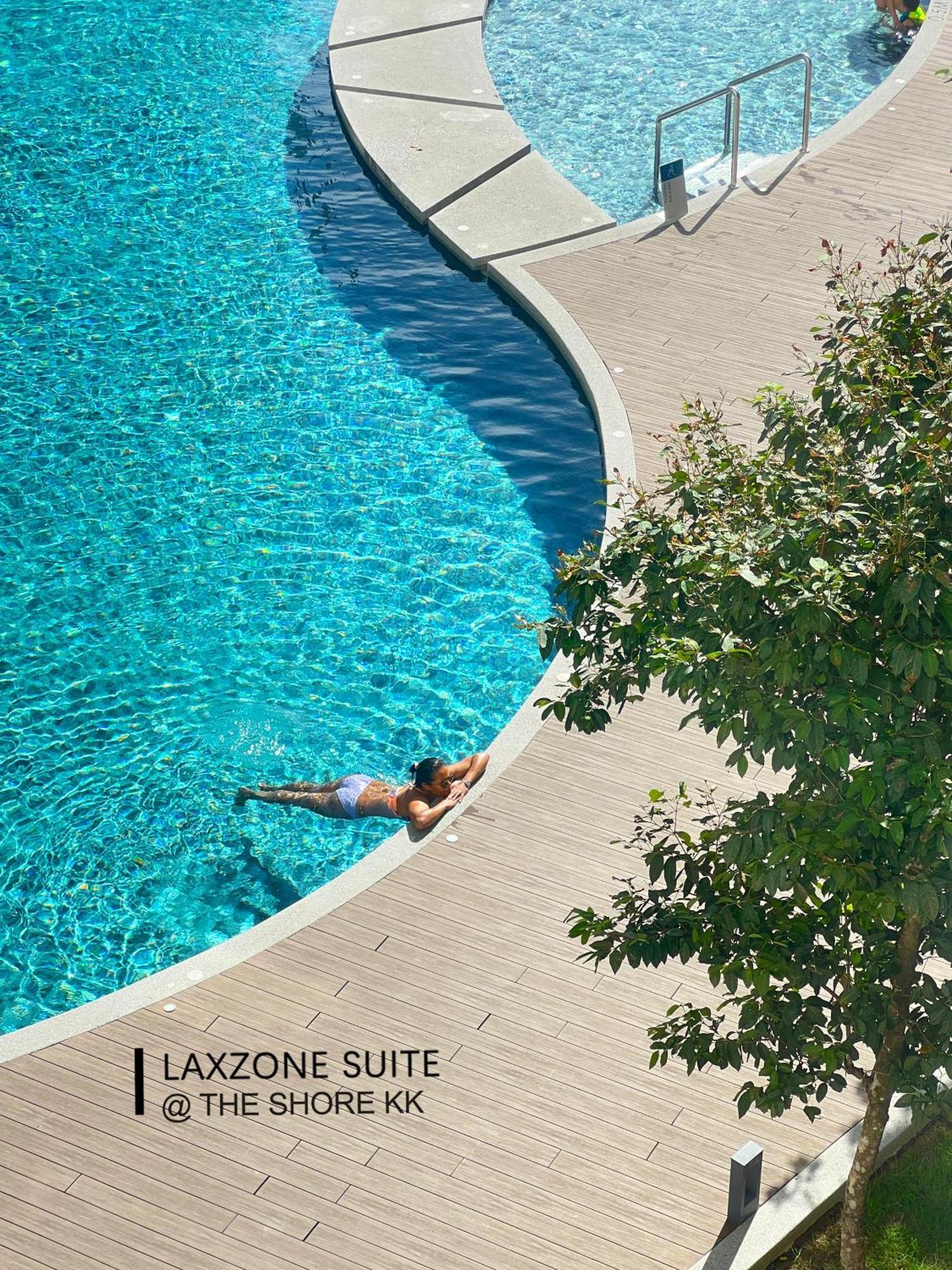 The Shore Cbd Kota Kinabalu By Laxzone Suite Exterior foto