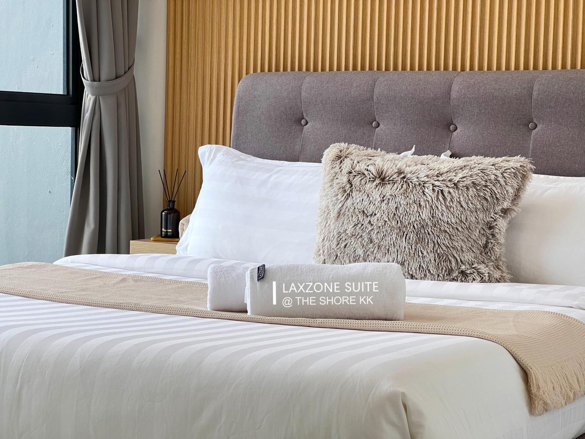The Shore Cbd Kota Kinabalu By Laxzone Suite Quarto foto