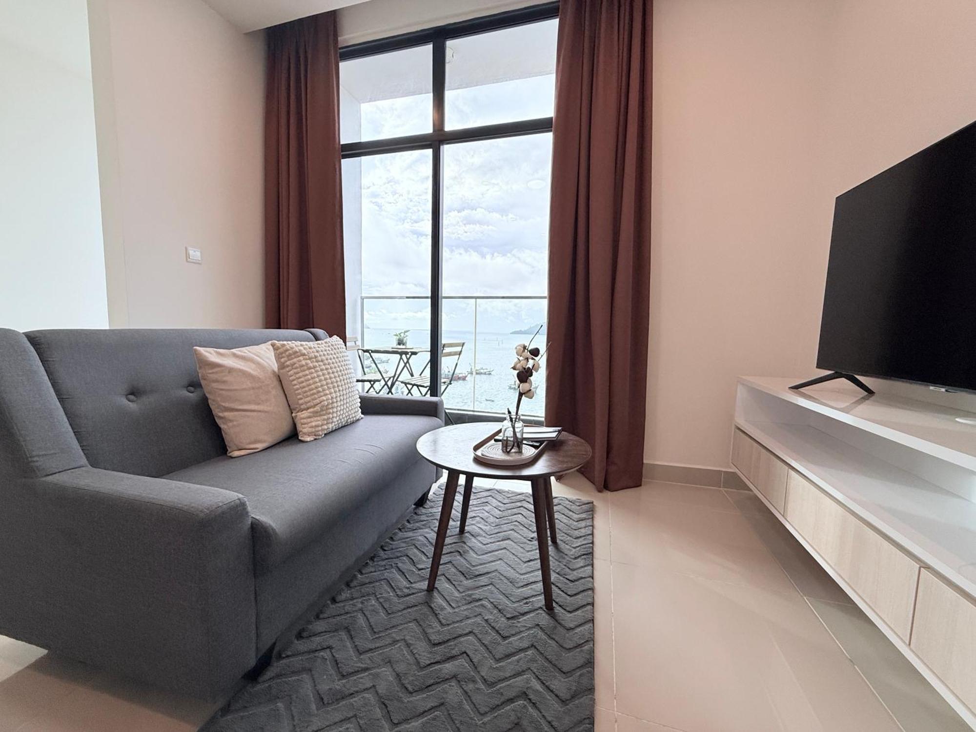 The Shore Cbd Kota Kinabalu By Laxzone Suite Exterior foto